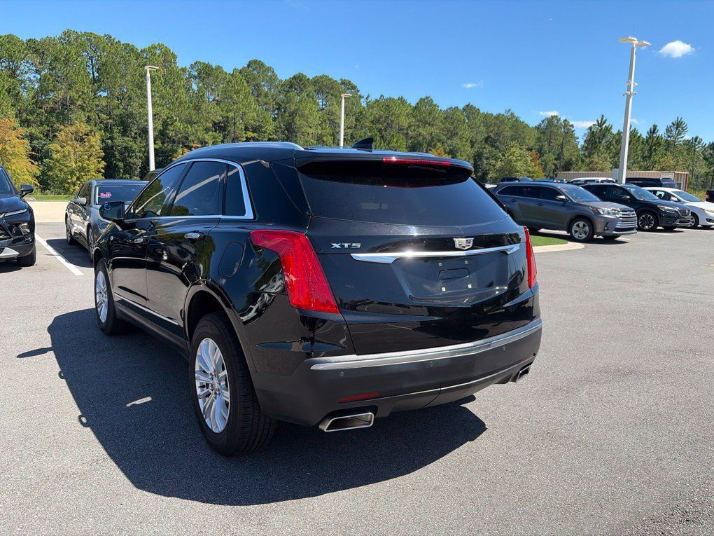 Used 2018 Cadillac XT5 FWD image 7
