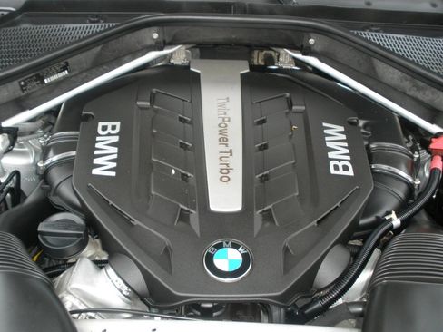 Used 2013 BMW X5 xDrive50i image 13