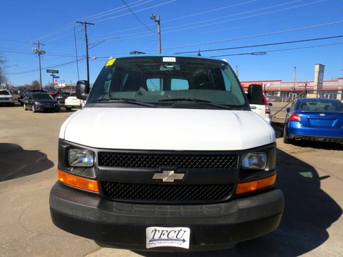 Used 2013 Chevrolet Express 2500 w/ Power Package image 2