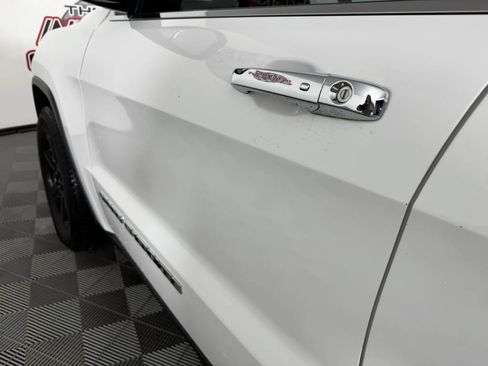 Used 2019 Jeep Grand Cherokee Limited w/ Luxury Group II AWD/4WD image 28