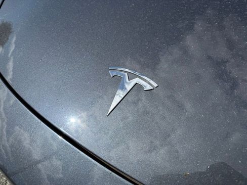 Used 2021 Tesla Model Y Long Range image 6