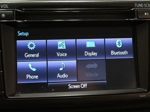 Used 2015 Toyota RAV4 LE AWD/4WD image 9
