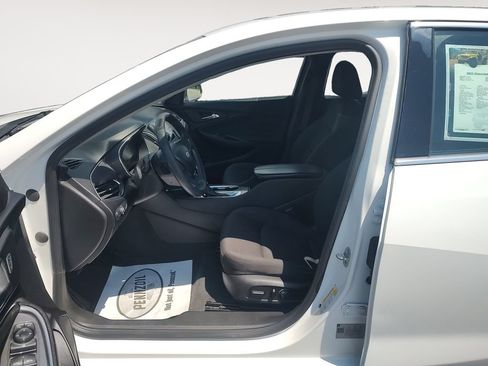 Used 2021 Chevrolet Malibu LT FWD image 9