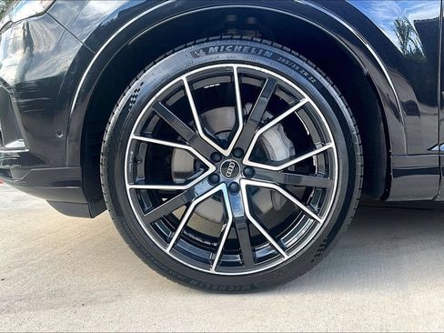 Used 2021 Audi Q7 3.0T Prestige AWD/4WD image 11