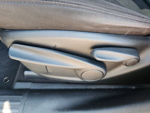 Used 2021 Jeep Cherokee Latitude image 12