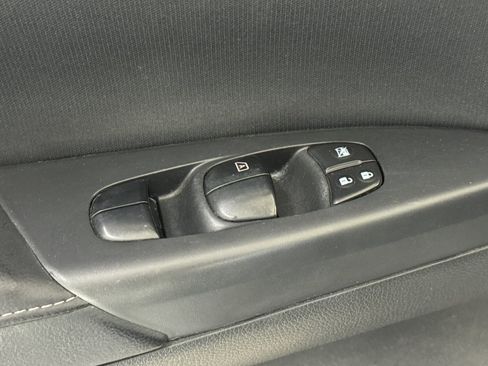 Used 2016 Nissan Sentra S FWD image 13