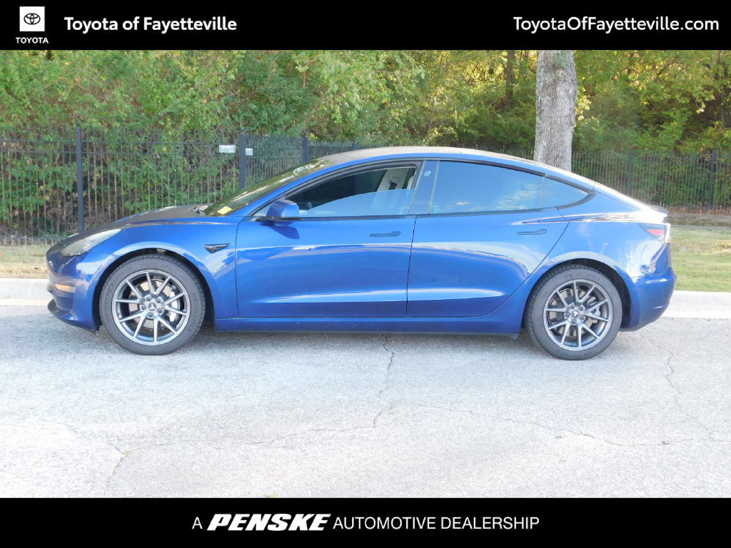 Used 2022 Tesla Model 3 Long Range AWD/4WD image 2