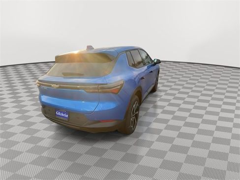 New 2026 Chevrolet Equinox EV LT image 8