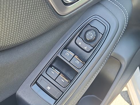 Certified 2023 Subaru Forester Premium AWD/4WD image 18