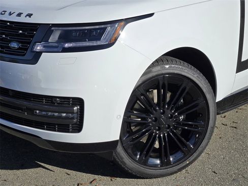 New 2026 Land Rover Range Rover SE image 6