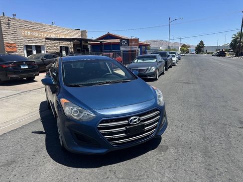Used 2016 Hyundai Elantra GT FWD image 1