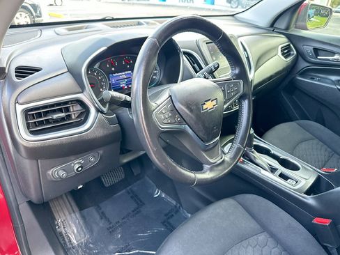 Used 2020 Chevrolet Equinox LT w/ Driver Convenience Package image 10