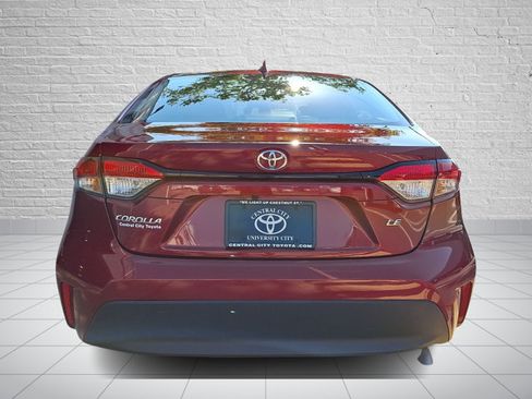 Used 2025 Toyota Corolla LE FWD image 5