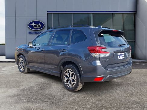 Certified 2023 Subaru Forester Premium image 4