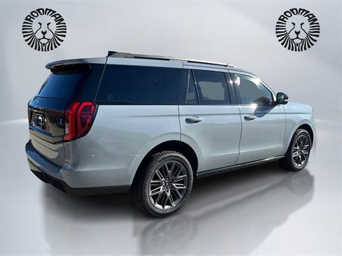 New 2025 Ford Expedition Platinum w/ Stealth Performance Package image 5