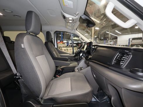 Used 2023 Ford Transit 350 XLT image 23