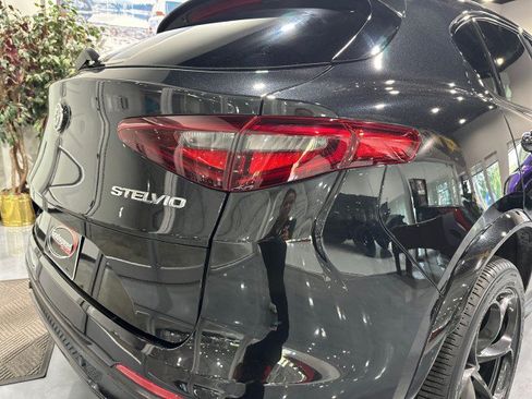 Used 2018 Alfa Romeo Stelvio Quadrifoglio w/ Driver Assist Dynamic Package AWD/4WD image 35