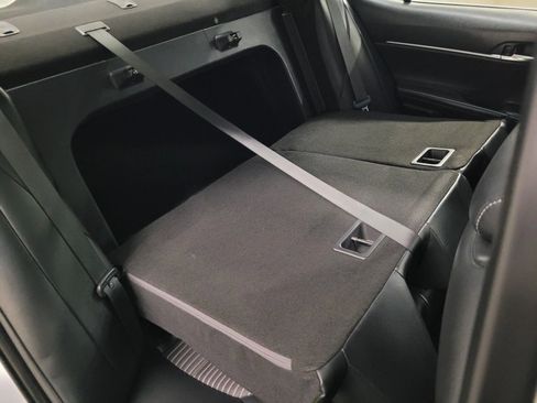 Used 2022 Toyota Camry SE image 18