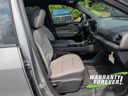 New 2026 Chevrolet Traverse LT w/ LPO, Floor Liner Package FWD image 14
