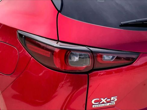 Certified 2025 MAZDA CX-5 Signature image 28