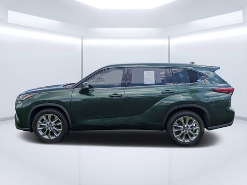 Used 2023 Toyota Highlander Limited FWD image 6