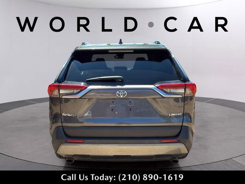 Used 2019 Toyota RAV4 Limited FWD image 14
