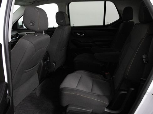 Used 2021 Chevrolet Traverse LT w/ LPO, Floor Liner Package image 32