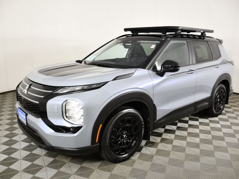 Used 2026 Mitsubishi Outlander AWD image 10
