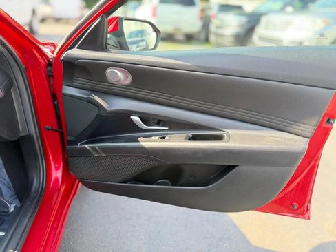 Used 2023 Hyundai Elantra SEL w/ Convenience Package FWD image 27