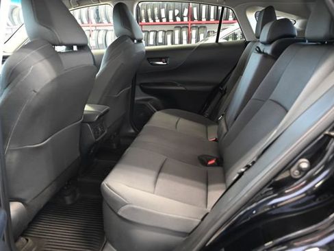 Used 2022 Toyota Venza LE AWD/4WD image 12