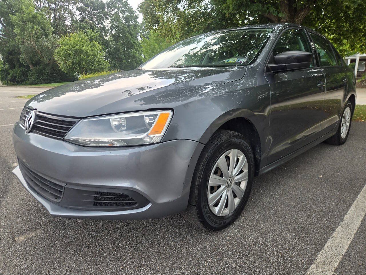 Used 2013 Volkswagen Jetta S FWD image 2