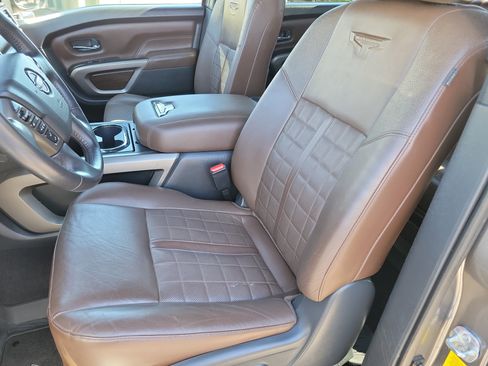 Used 2023 Nissan Titan Platinum Reserve w/ Moonroof Package image 4