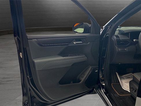 New 2025 GMC Acadia AT4 image 17