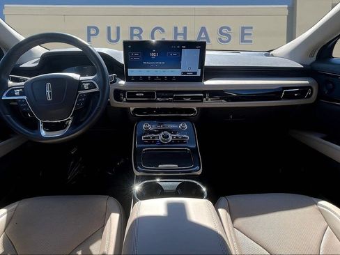 Used 2021 Lincoln Nautilus Reserve FWD image 9