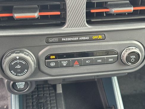 New 2025 Ford Maverick Lariat w/ 4K Tow Package image 21