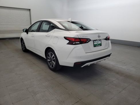 Used 2024 Nissan Versa SV FWD image 5