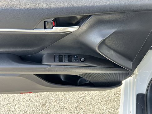 Used 2021 Toyota Camry LE image 15