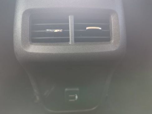 Used 2024 Chevrolet Equinox LT AWD/4WD image 36