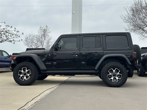 Used 2023 Jeep Wrangler Unlimited Rubicon image 2