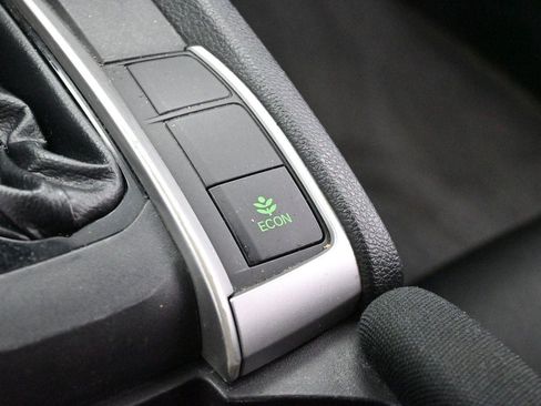 Used 2020 Honda Civic LX image 24