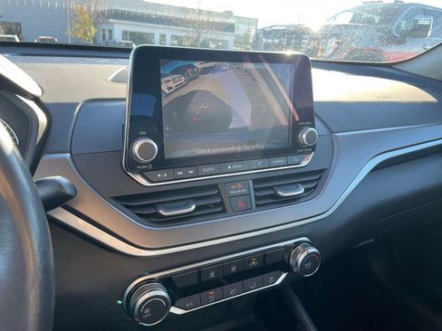 Used 2024 Nissan Altima 2.5 SR image 17