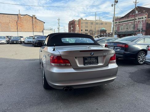 Used 2010 BMW 128i Convertible image 9