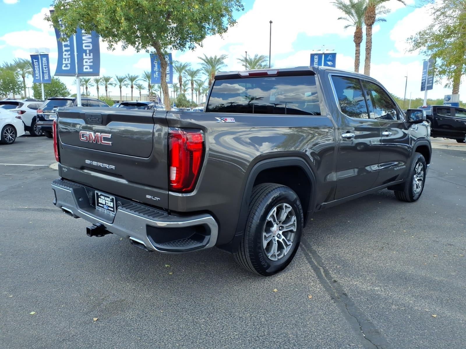 Used 2019 GMC Sierra 1500 SLT w/ X31 Off-Road Package AWD/4WD image 4