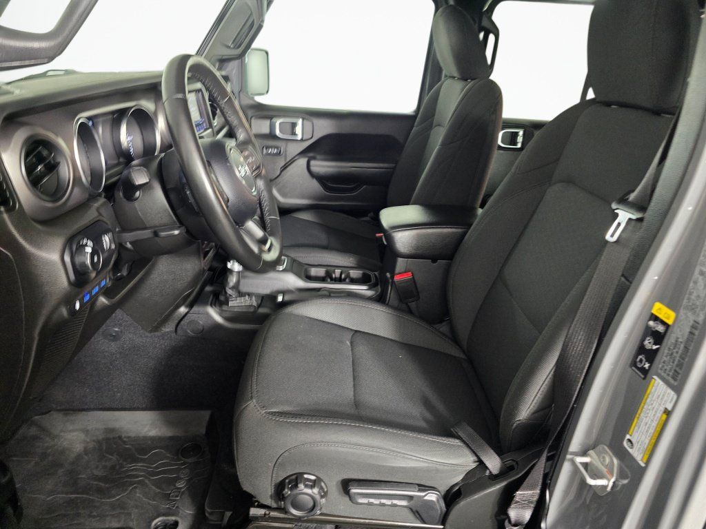 Used 2023 Jeep Wrangler Unlimited w/ Cold Weather Group AWD/4WD image 14