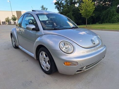 Used 2001 Volkswagen Beetle GLX FWD image 1