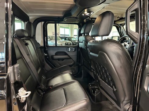 Used 2023 Jeep Gladiator Mojave w/ LED Lighting Group AWD/4WD image 35