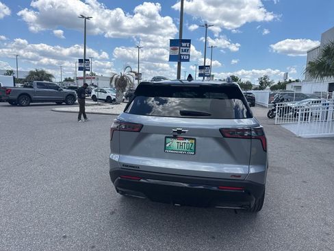 Used 2025 Chevrolet Equinox RS w/ Safety and Technology Package FWD image 9