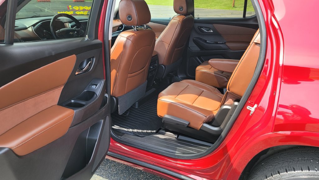 Used 2021 Chevrolet Traverse High Country AWD/4WD image 27