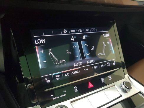 Used 2024 Audi Q8 e-tron Premium Plus AWD/4WD image 27