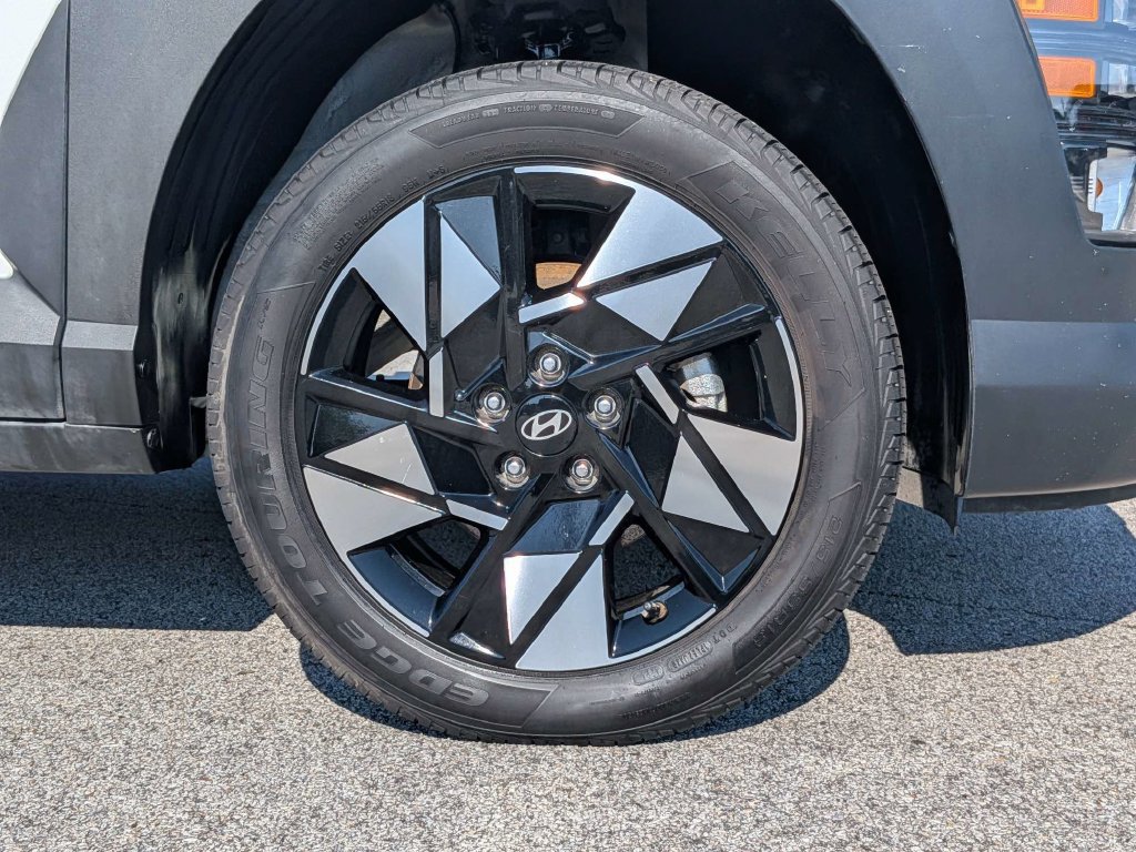 Used 2024 Hyundai Kona SEL AWD/4WD image 10